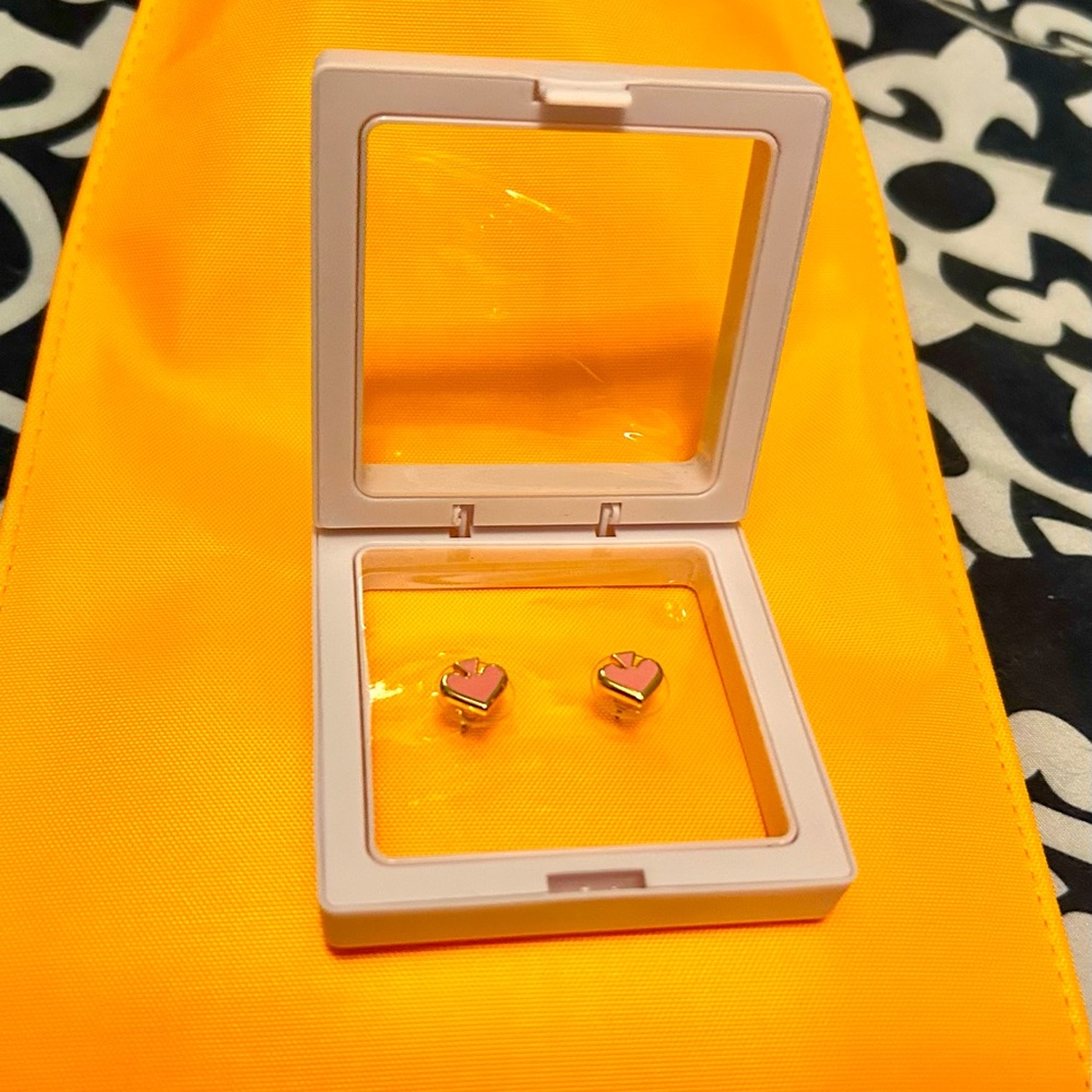 NWOT Kate Spade Pink Everyday Spade Enamel Studs - Picture 2 of 8